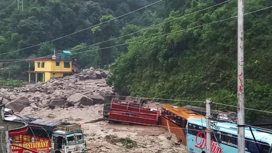 Monsoon fury in Himachal Pradesh cloudburst claim several lives and heavy  destruction in Mandi - मंडी में बादल फटने और भूस्खलन से भारी तबाही, 19 लोगों  की छिन गई जिंदगी, हिमाचल प्रदेश ...