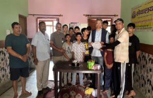 Pushpa Memorial Foundation: दिव्यांग बच्चों की मदद को आगे आया