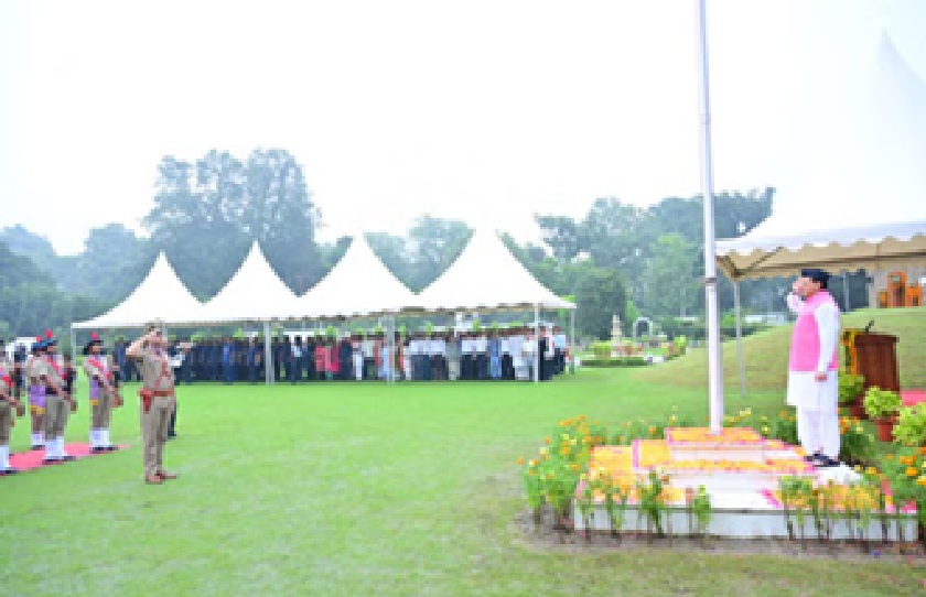 CM Dhami hoisted flag at Chief Minister's residence Today