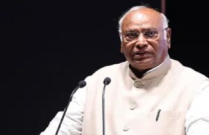 Congress face kharge