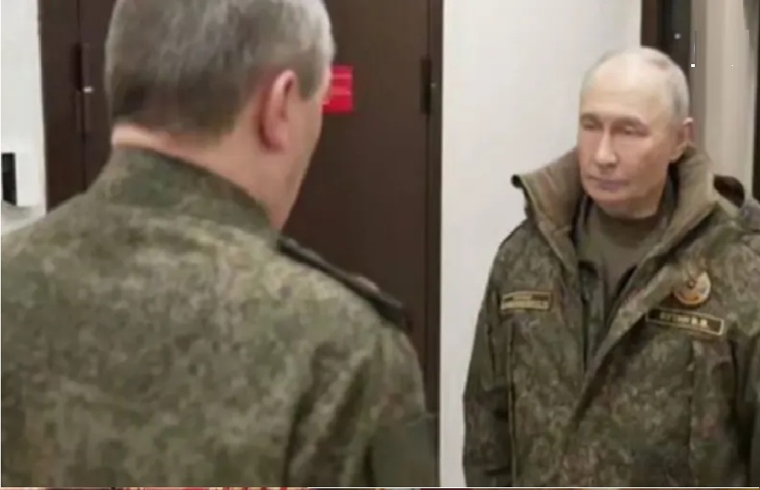 Putin in army dress