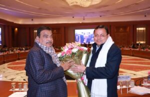 CM meet with nitin Gadkari