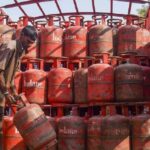 केंद्र सरकार के निर्देश पर देश की तेल रिफाइनरियों ने एलपीजी का उत्पादन 10 फीसदी बढ़ाया