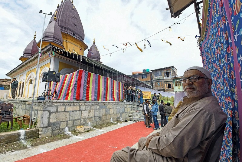 00000000000-1774590546