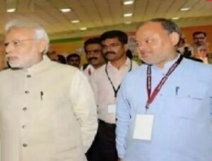 Surest Bhatt with pm modi