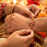 रक्षाबंधन क्यों मनाते हैं? जानिए राखी से जुड़ी पौराणिक कहानियां
