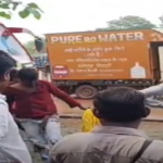 शिवपुरी में बस स्टैंड पर जेबकतरा पकड़ाया, भीड़ से बचकर भागा; स्मैक नेटवर्क पर उठे सवाल, वीडियो से मचा हड़कंप